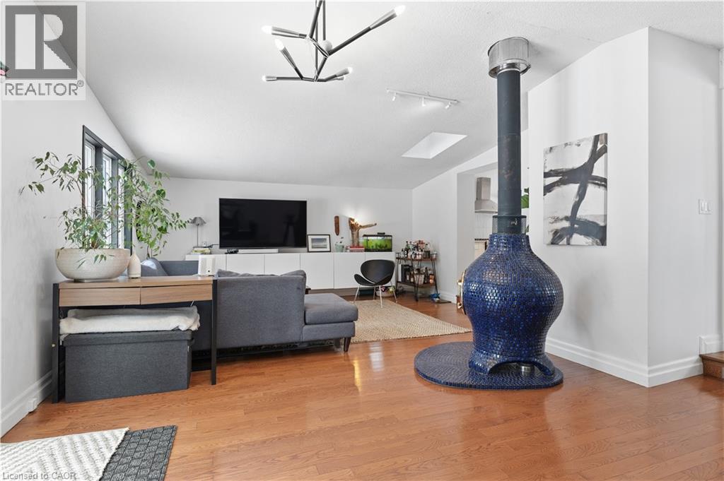 115 ROSLIN Avenue S - 17