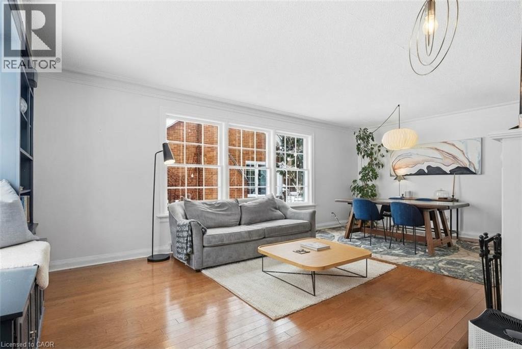 115 ROSLIN Avenue S - 10
