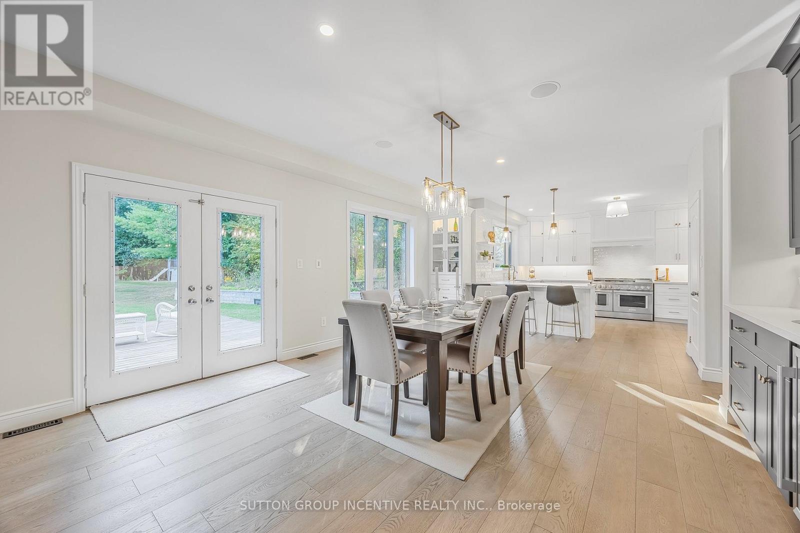 38 LILAC LANE - 19