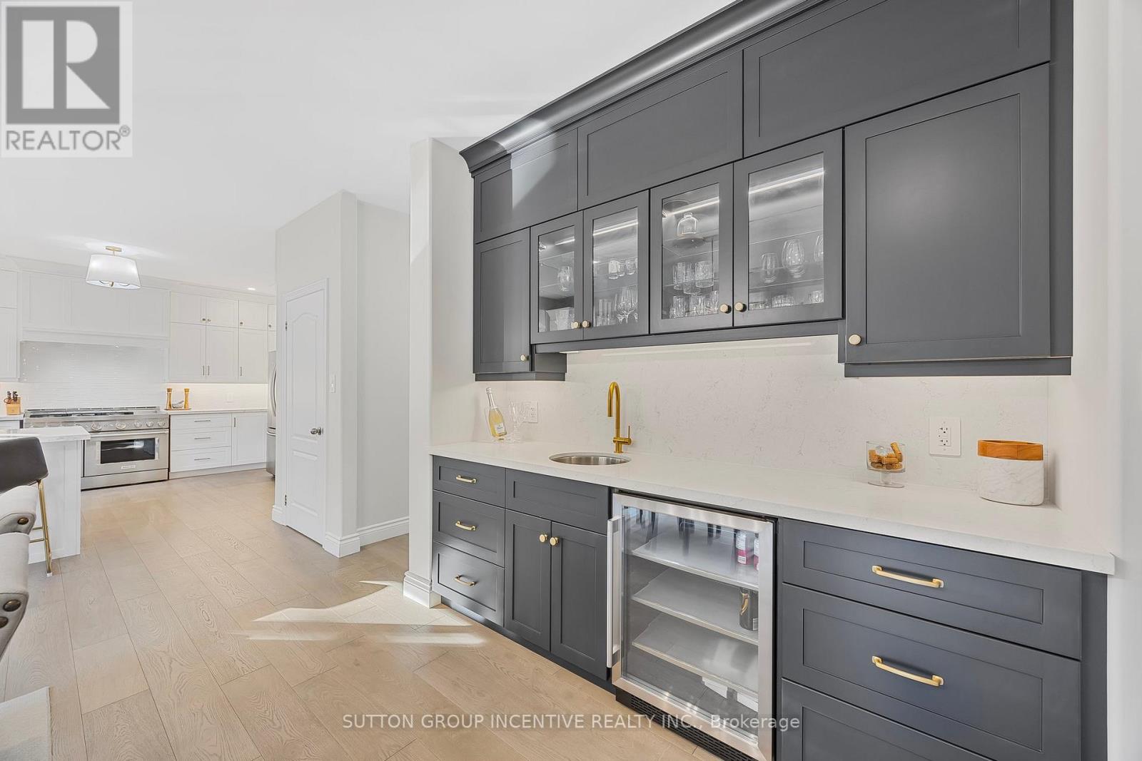 38 LILAC LANE - 22