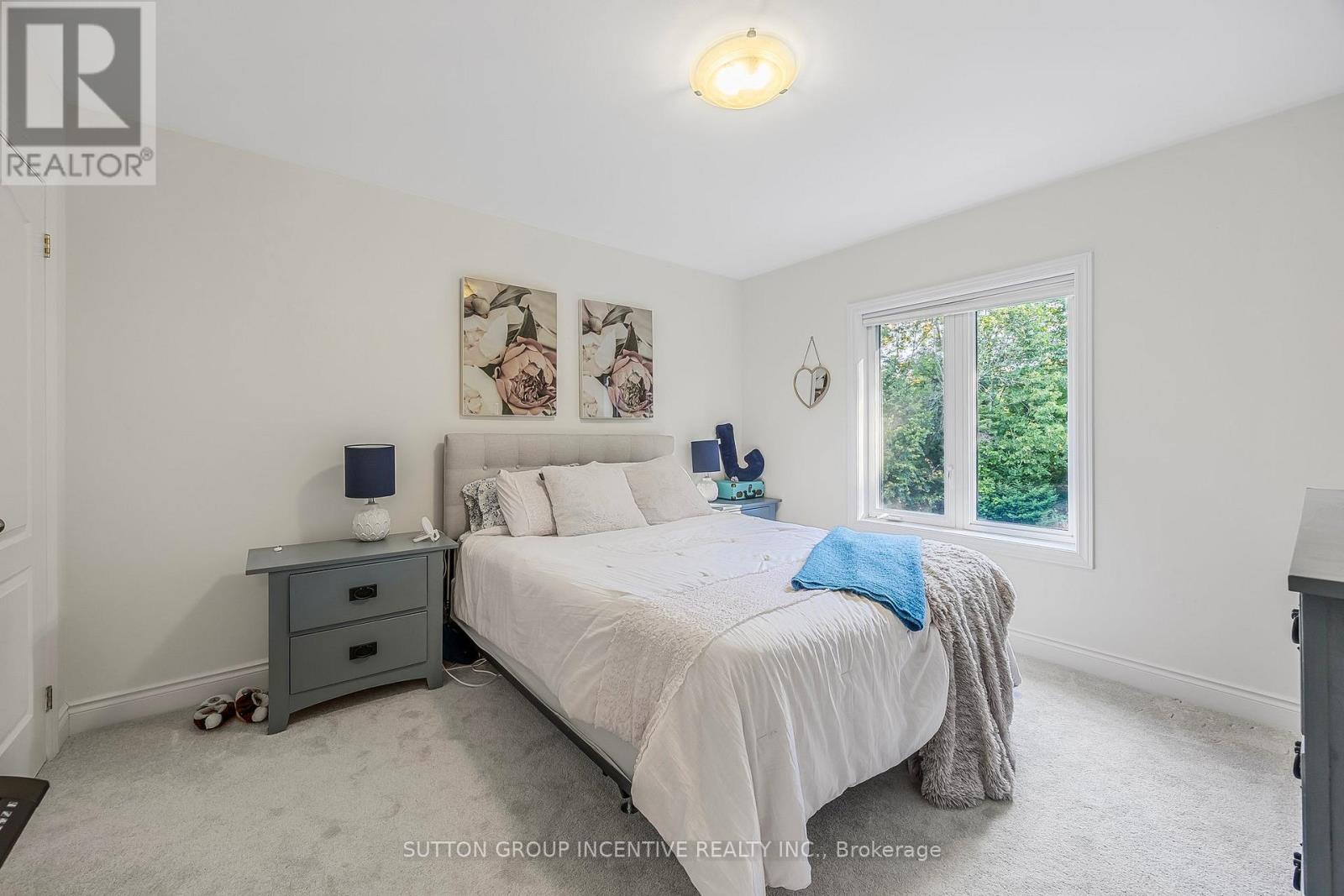 38 LILAC LANE - 29