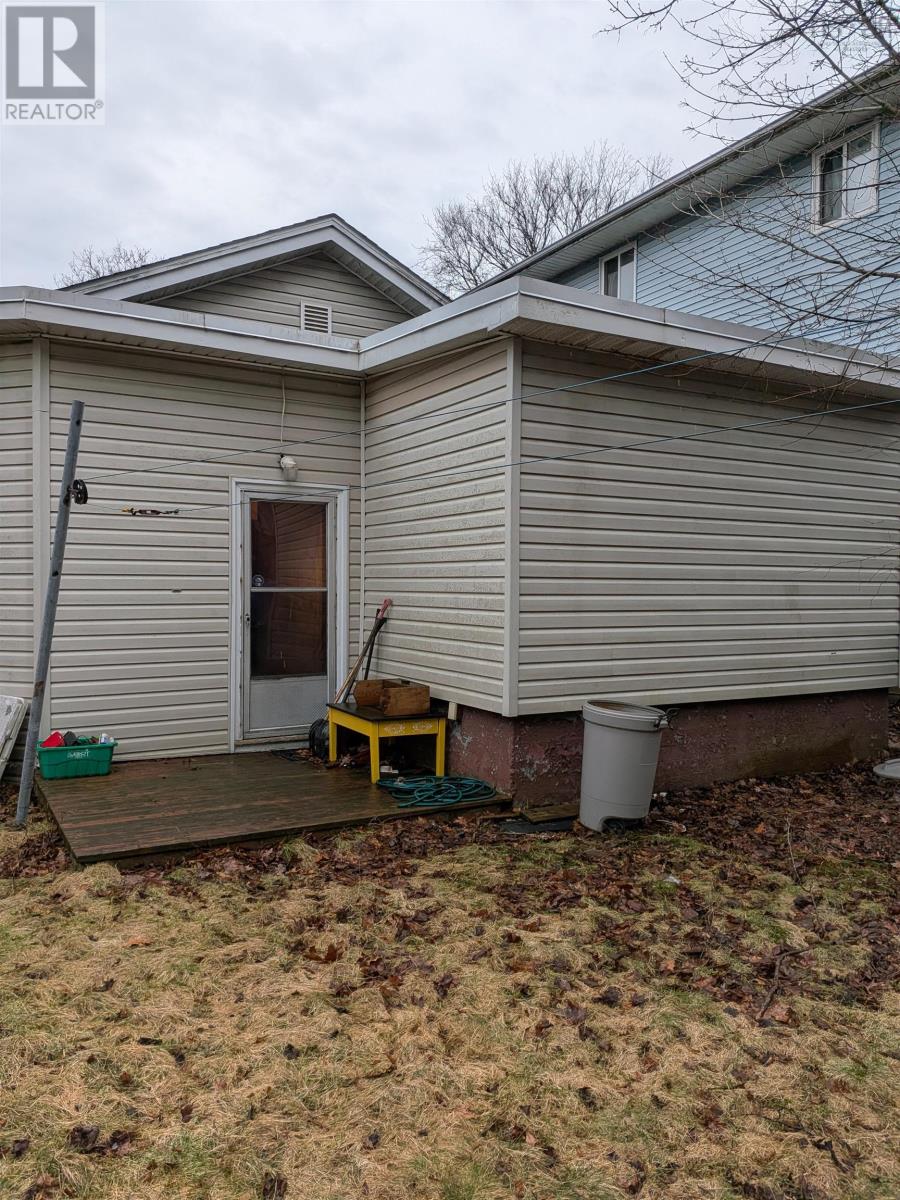 Property 35 of 39 of 5655 MACARA Street N