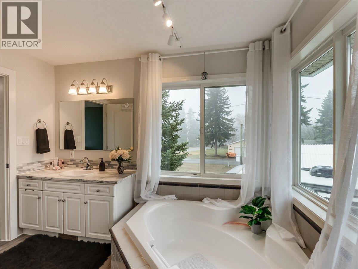 601 12TH AVENUE - 36