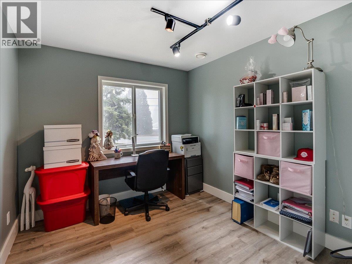 601 12TH AVENUE - 16