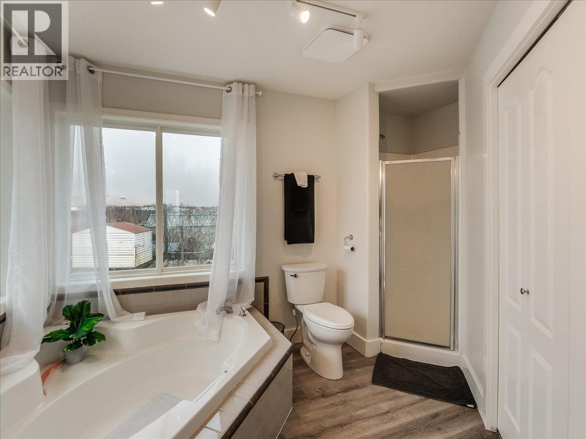 601 12TH AVENUE - 33