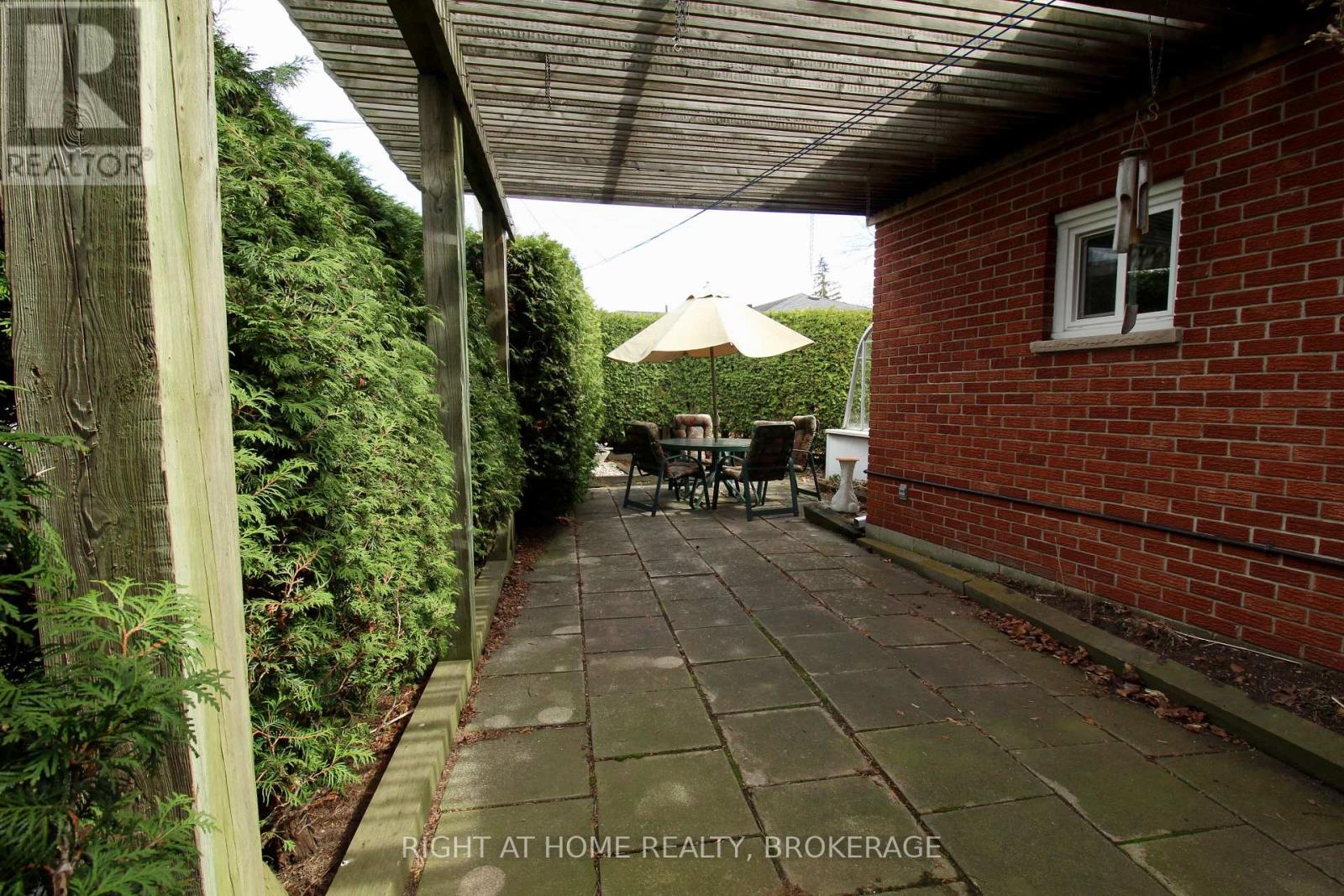 12 LORNE AVENUE — photo 29
