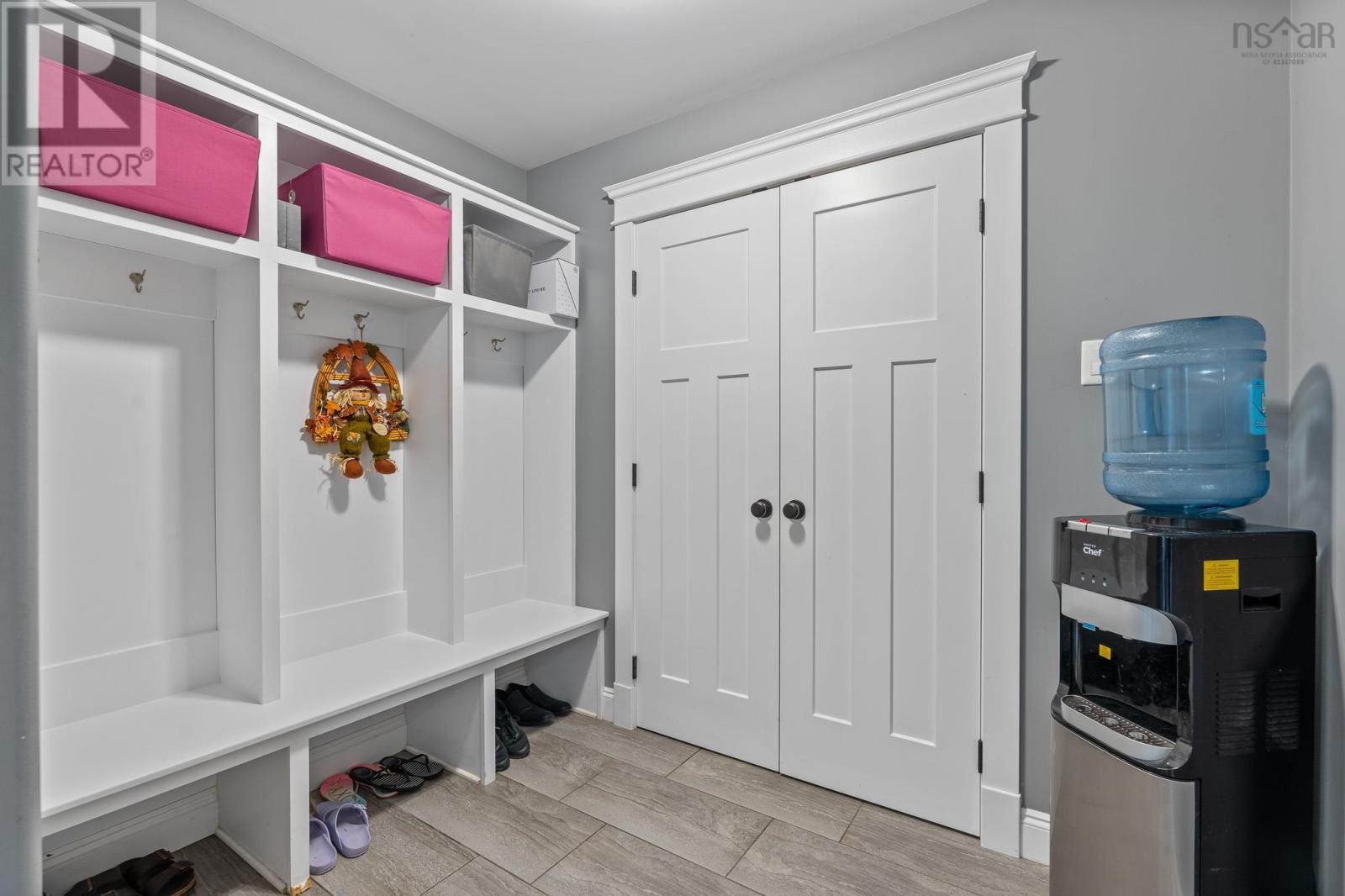 196 Confederation Avenue - 15