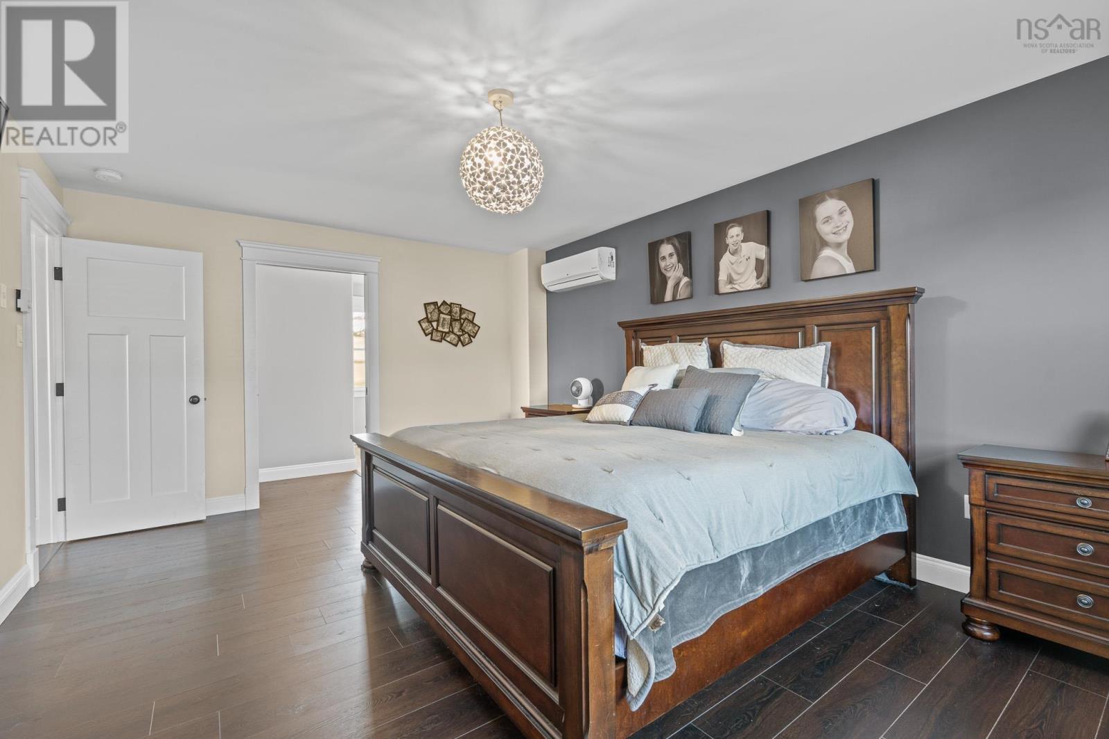 196 Confederation Avenue - 18