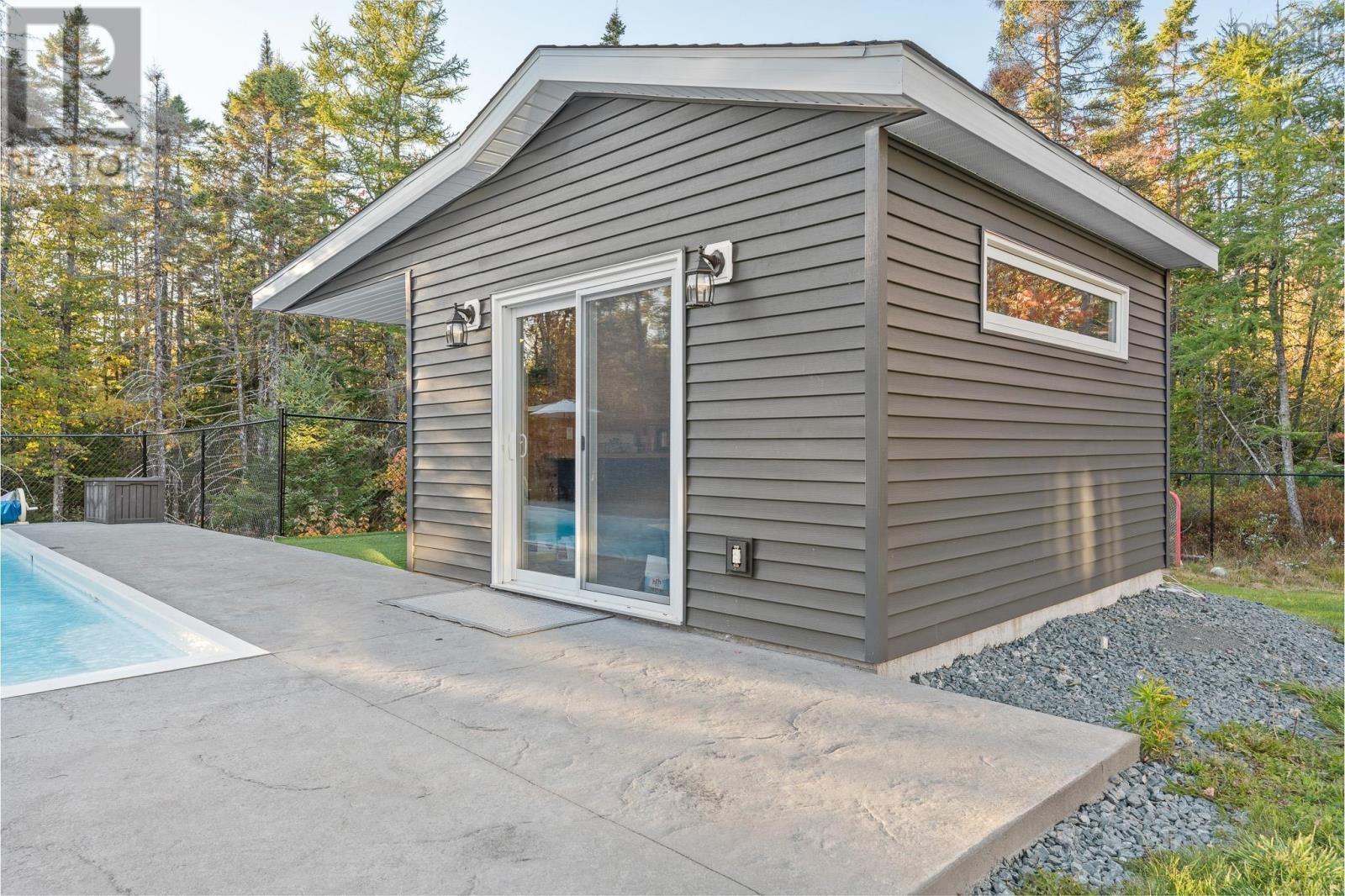 196 Confederation Avenue - 42