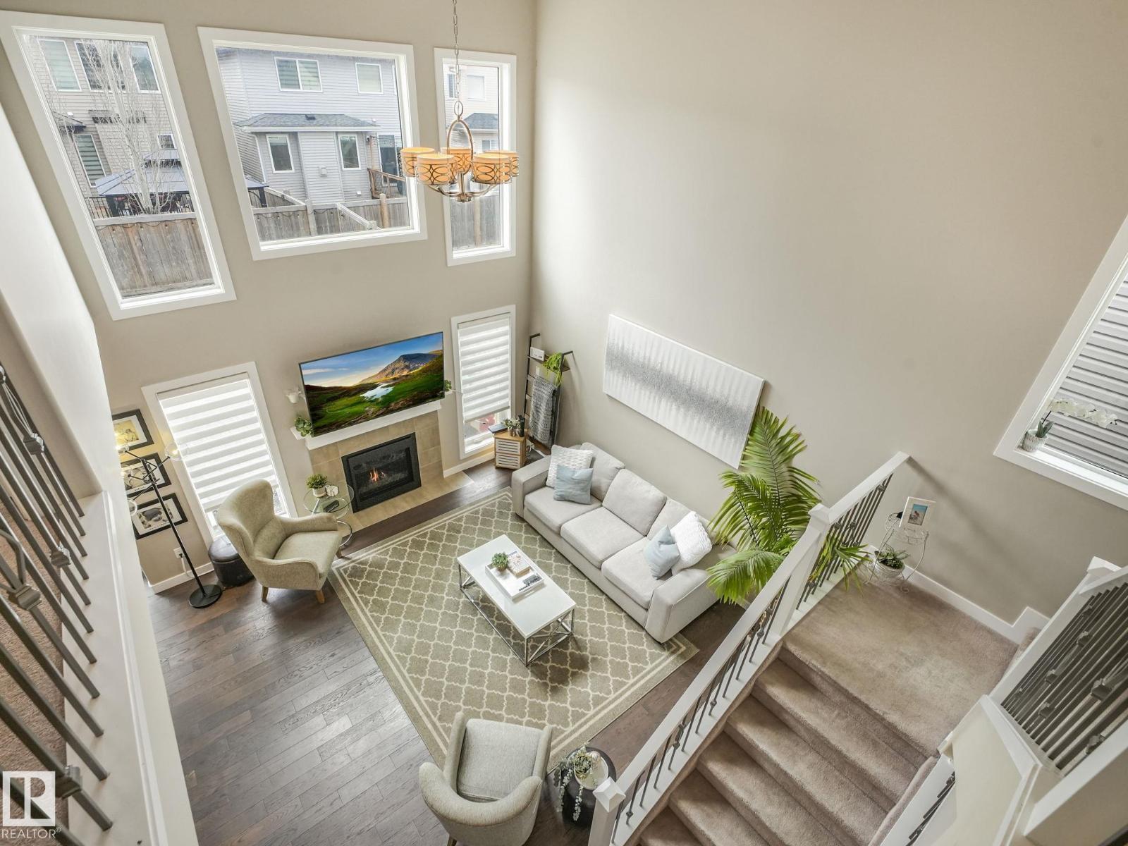 15835 10 AV SW, Edmonton