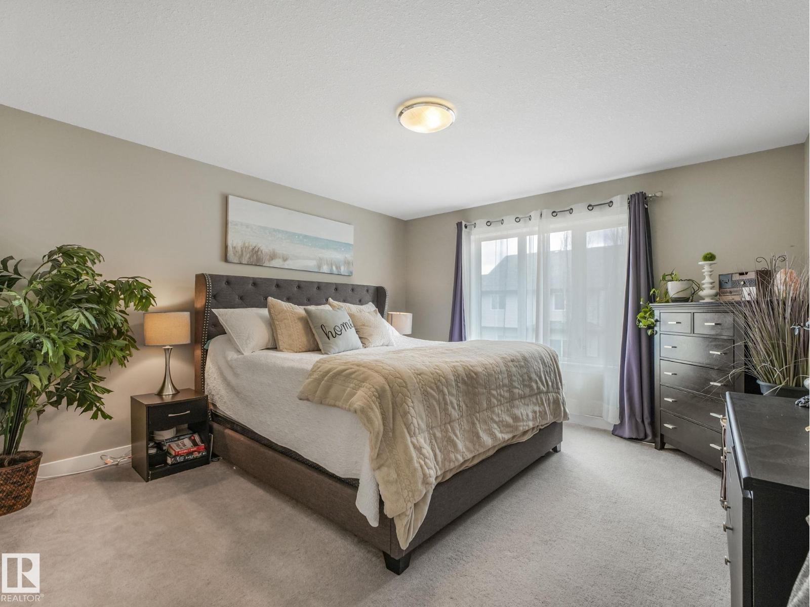 15835 10 AV SW, Edmonton