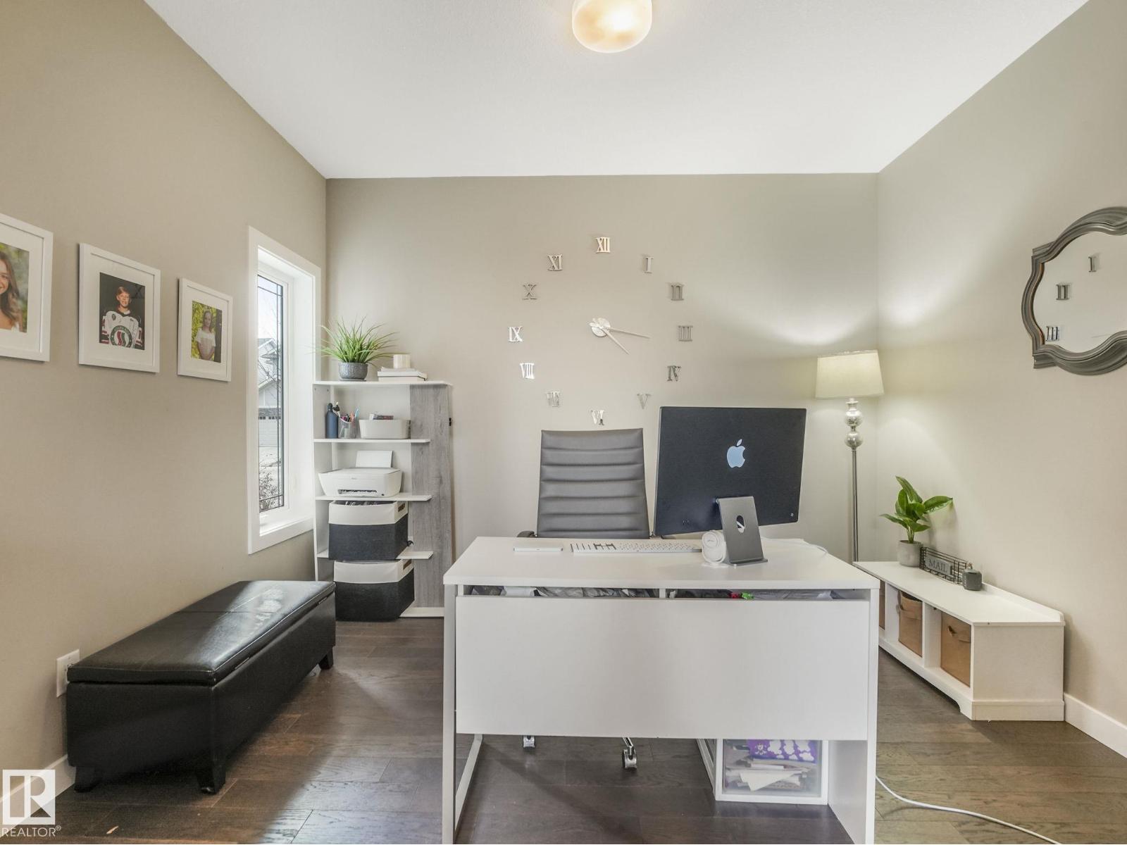 15835 10 AV SW, Edmonton