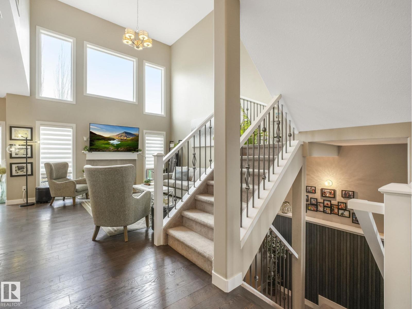 15835 10 AV SW, Edmonton