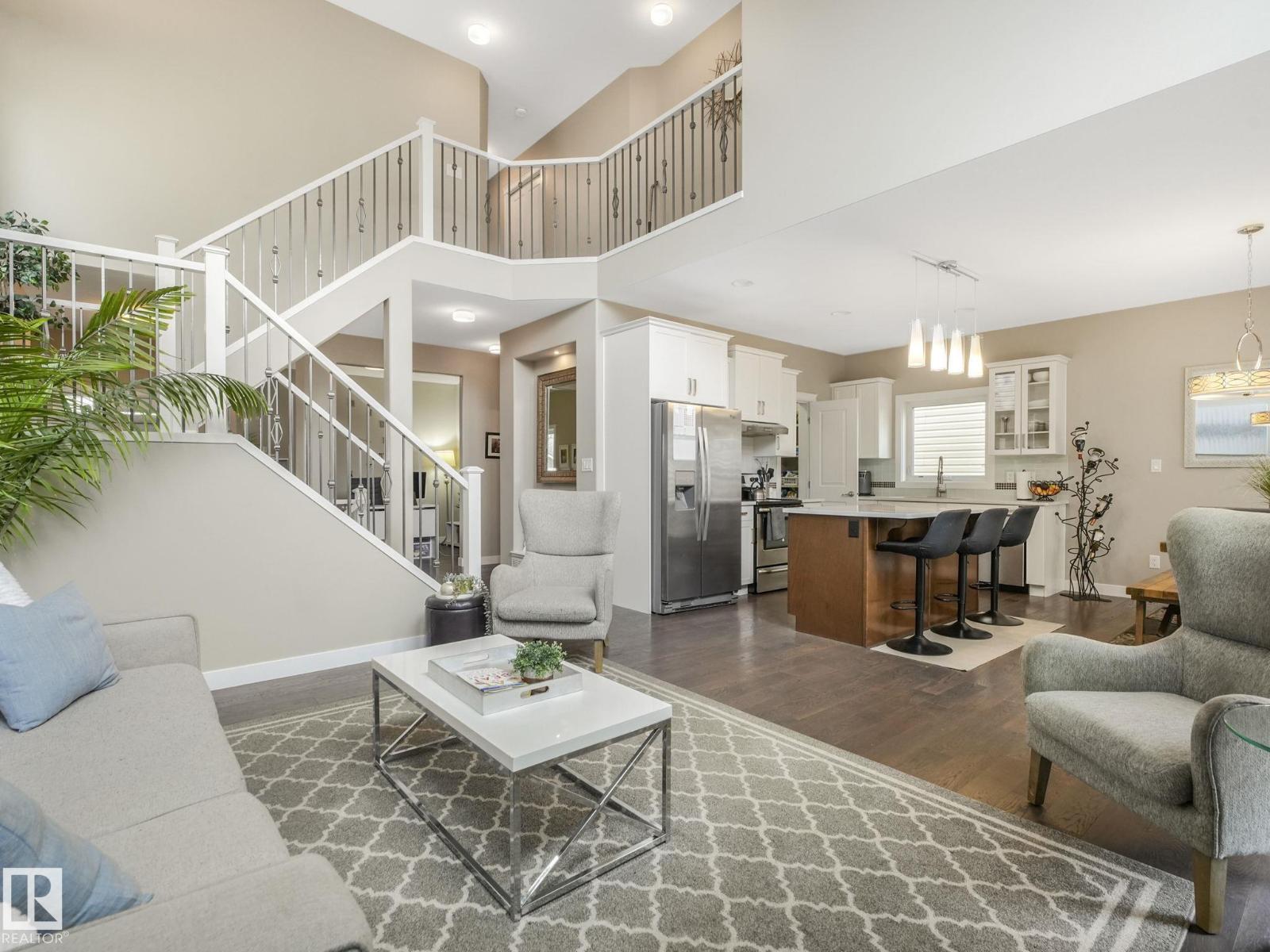 15835 10 AV SW, Edmonton