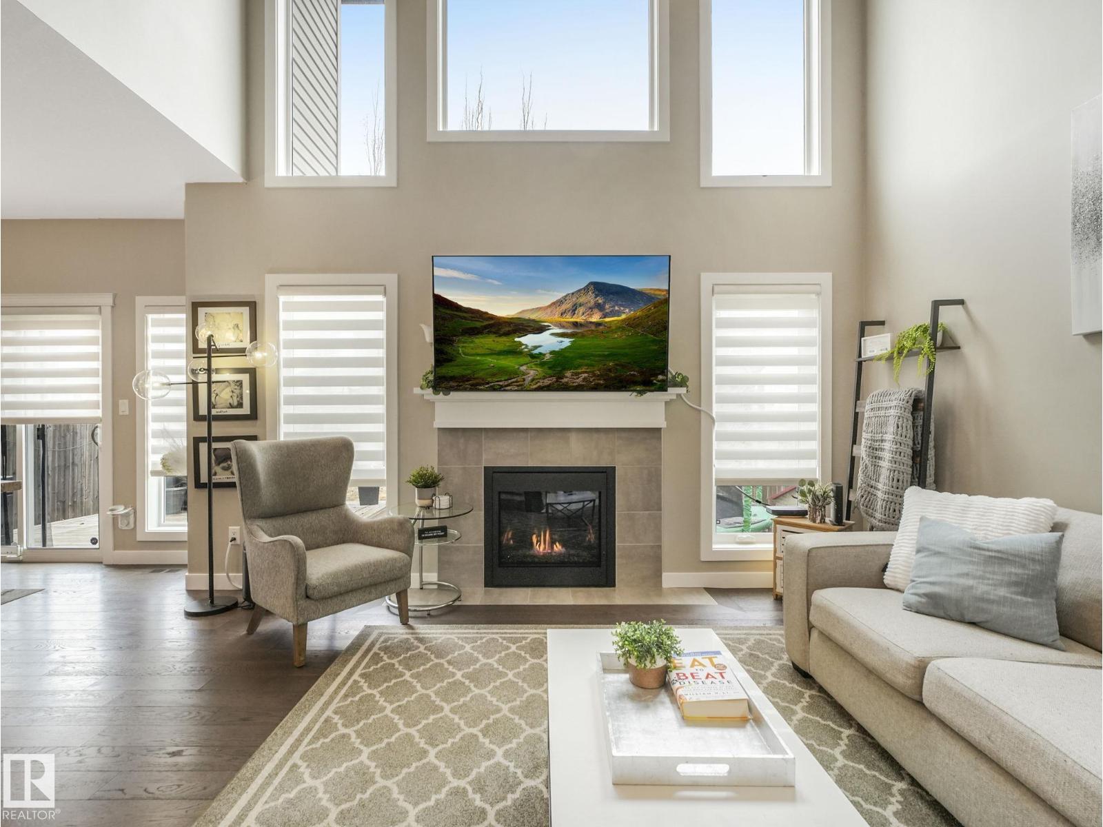 15835 10 AV SW, Edmonton