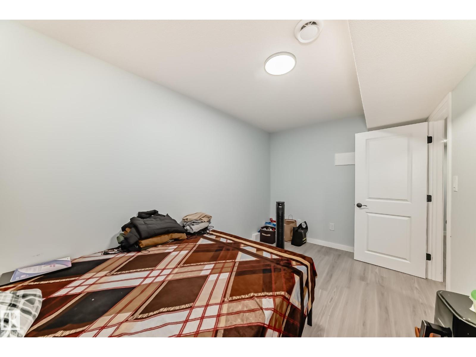 9912 226 ST NW, Edmonton