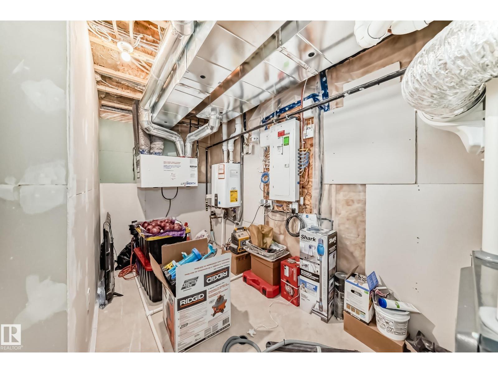 9912 226 ST NW, Edmonton