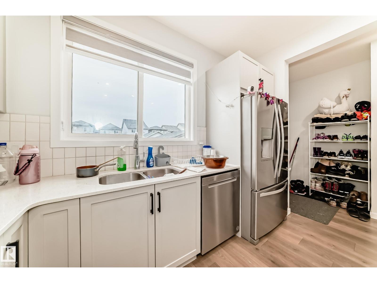 9912 226 ST NW - 8