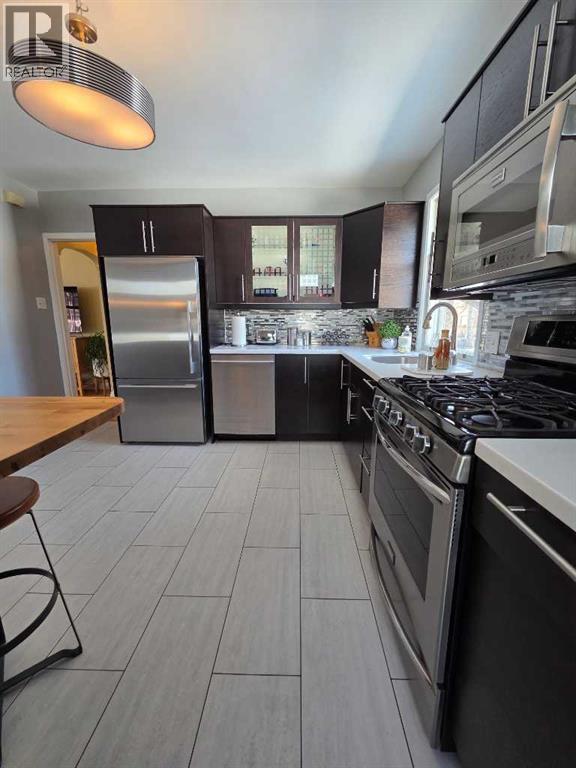 Single Family House Bungalow for Sale in   Avenue NE Winston Heights/Mountview Calgary 