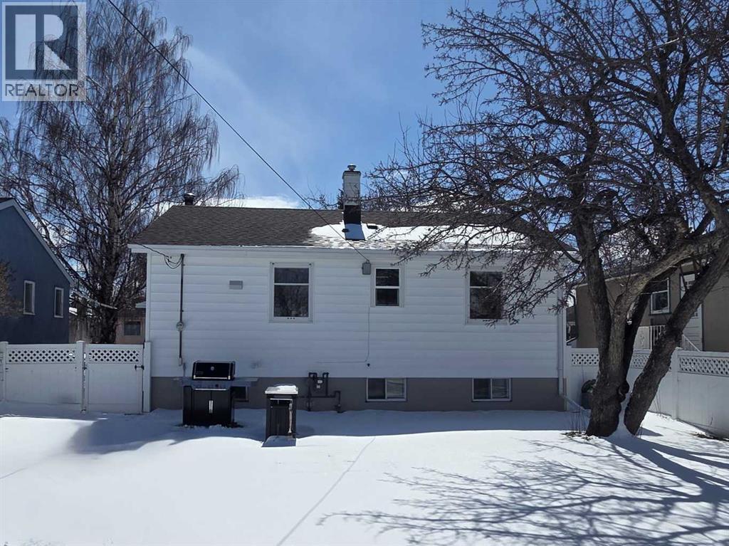 Single Family House Bungalow for Sale in   Avenue NE Winston Heights/Mountview Calgary 