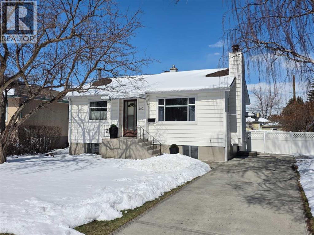 Single Family House Bungalow for Sale in   Avenue NE Winston Heights/Mountview Calgary 