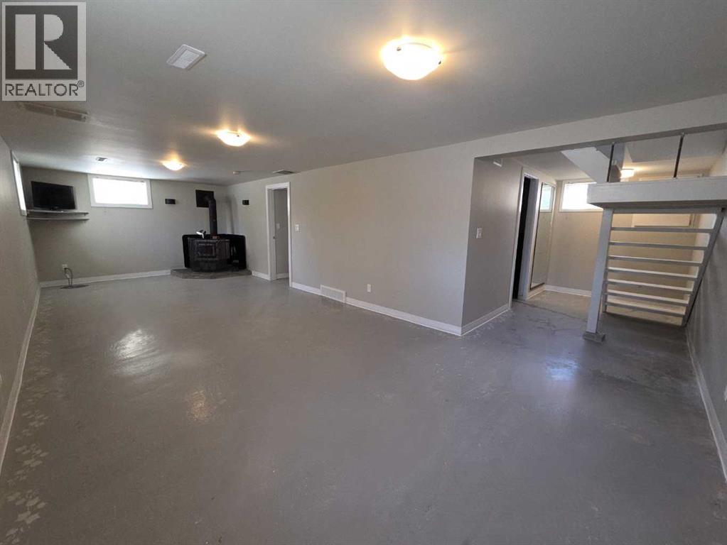 Single Family House Bungalow for Sale in   Avenue NE Winston Heights/Mountview Calgary 