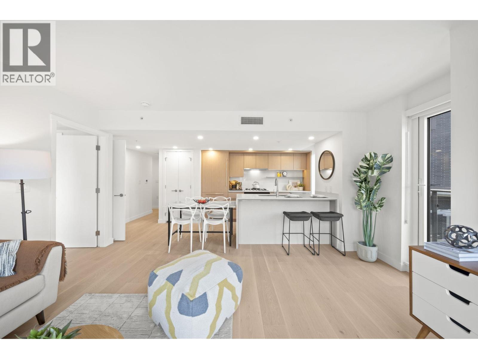 106 5212 CAMBIE STREET, Vancouver