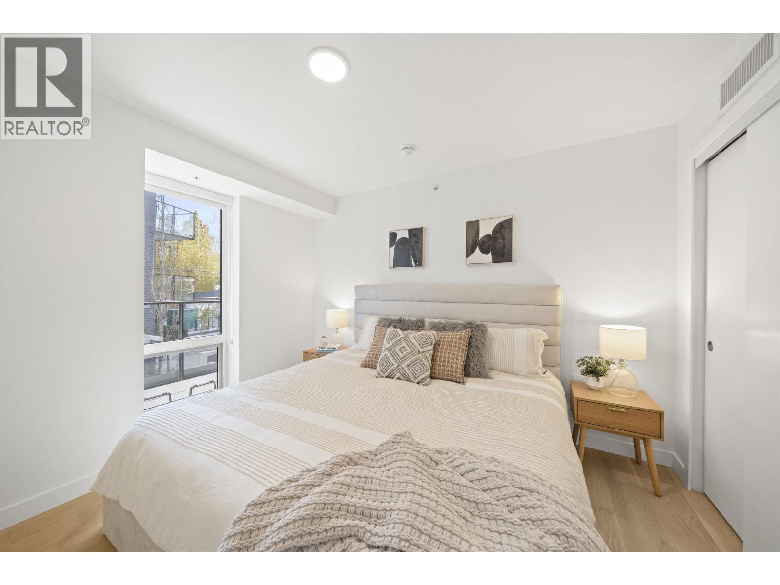 106 5212 CAMBIE STREET, Vancouver