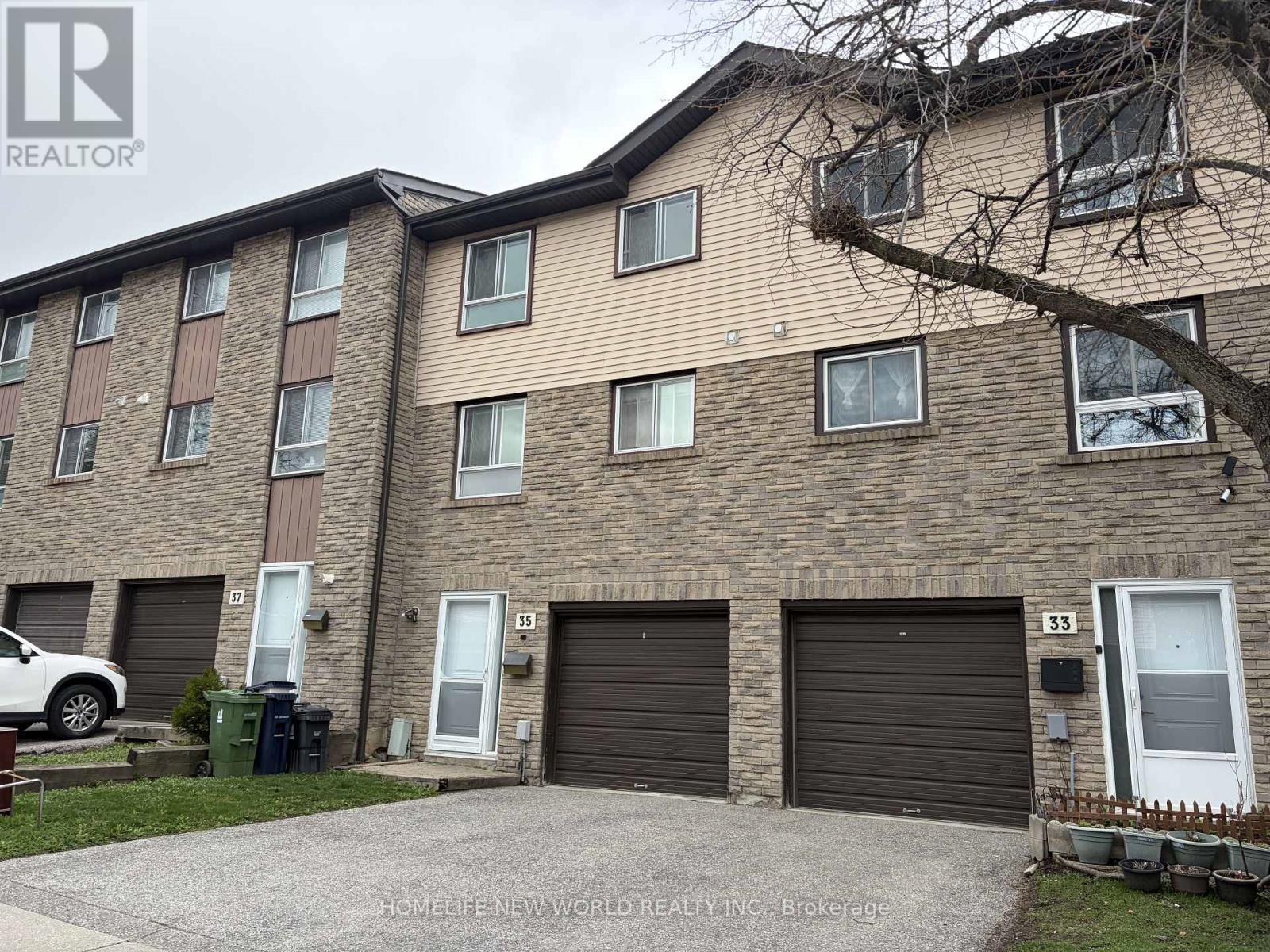 Listing photo of 35 - 1121 SANDHURST CIRCLE