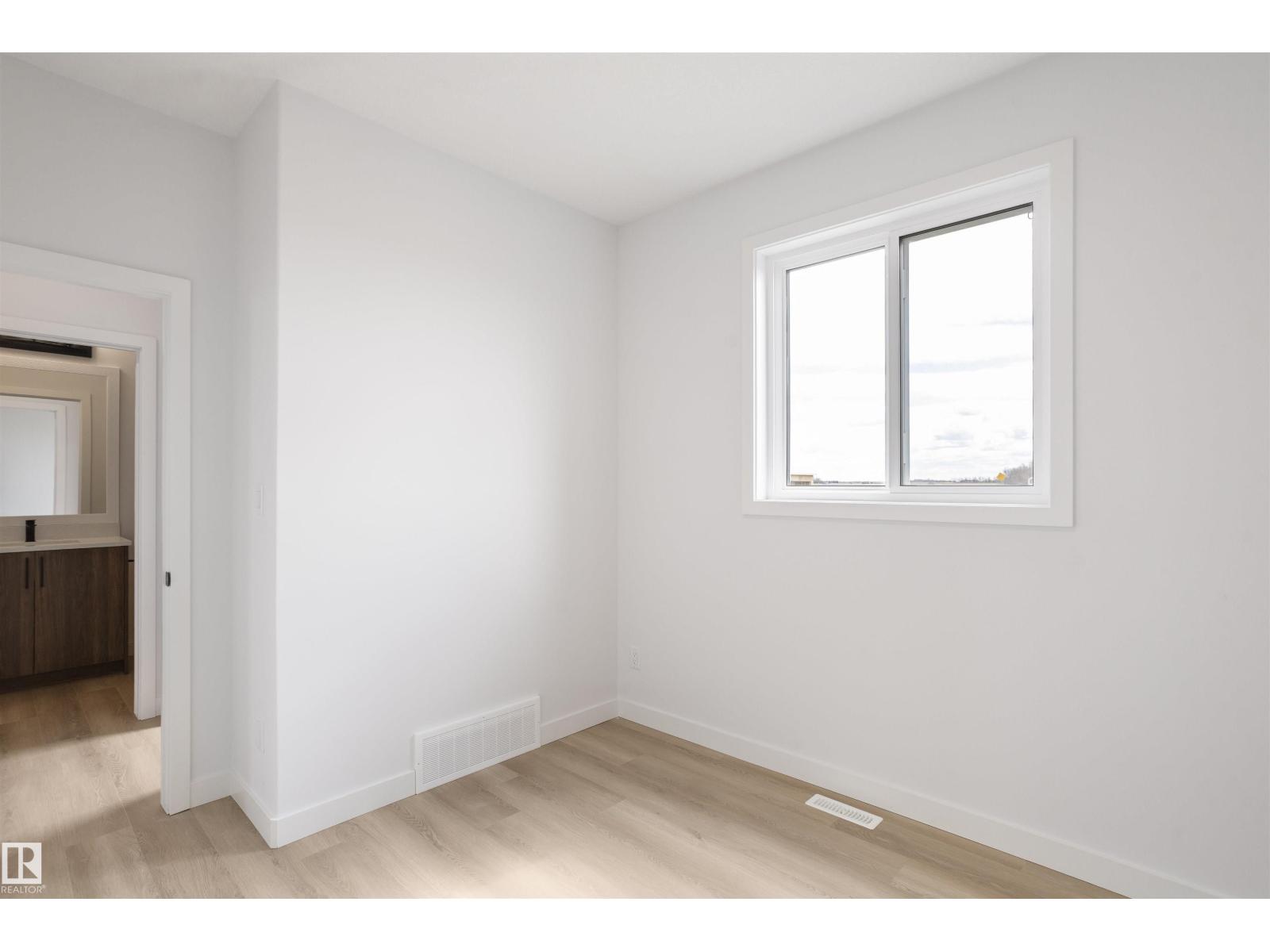 258 Black stone DR, Leduc