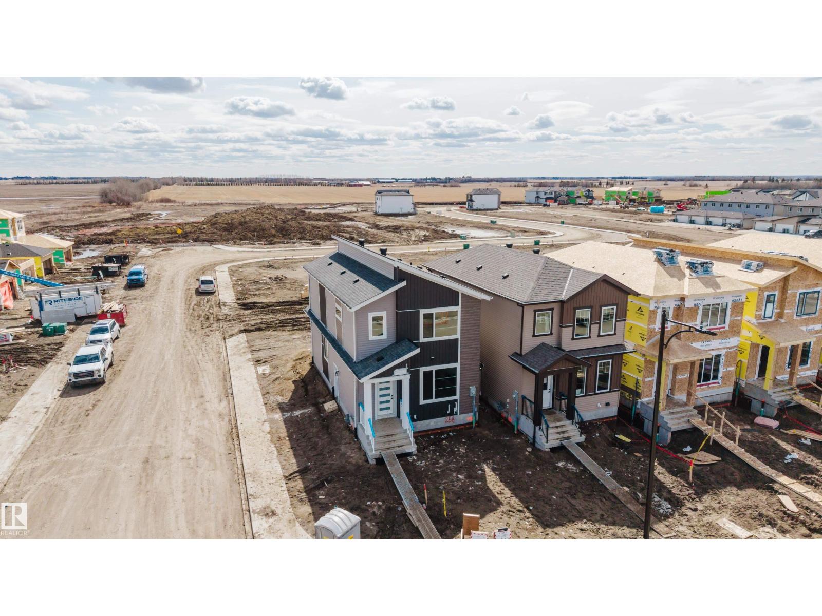 258 Black stone DR, Leduc