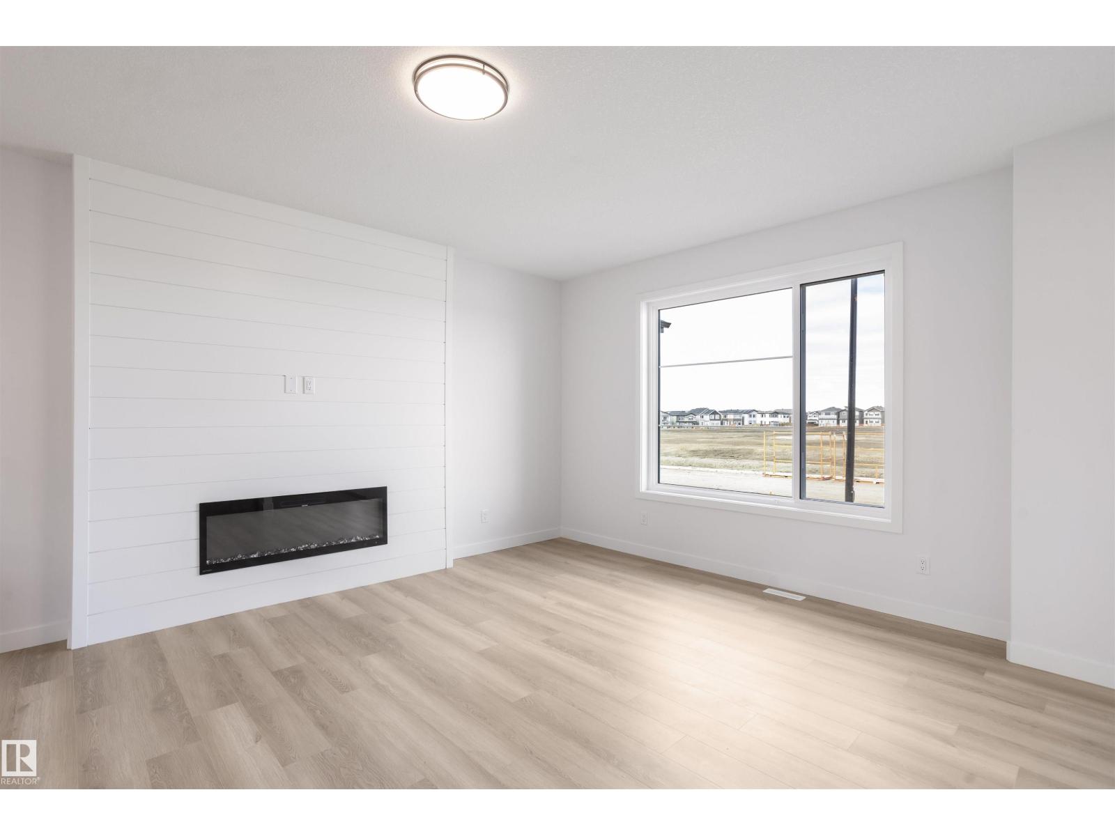 258 Black stone DR, Leduc