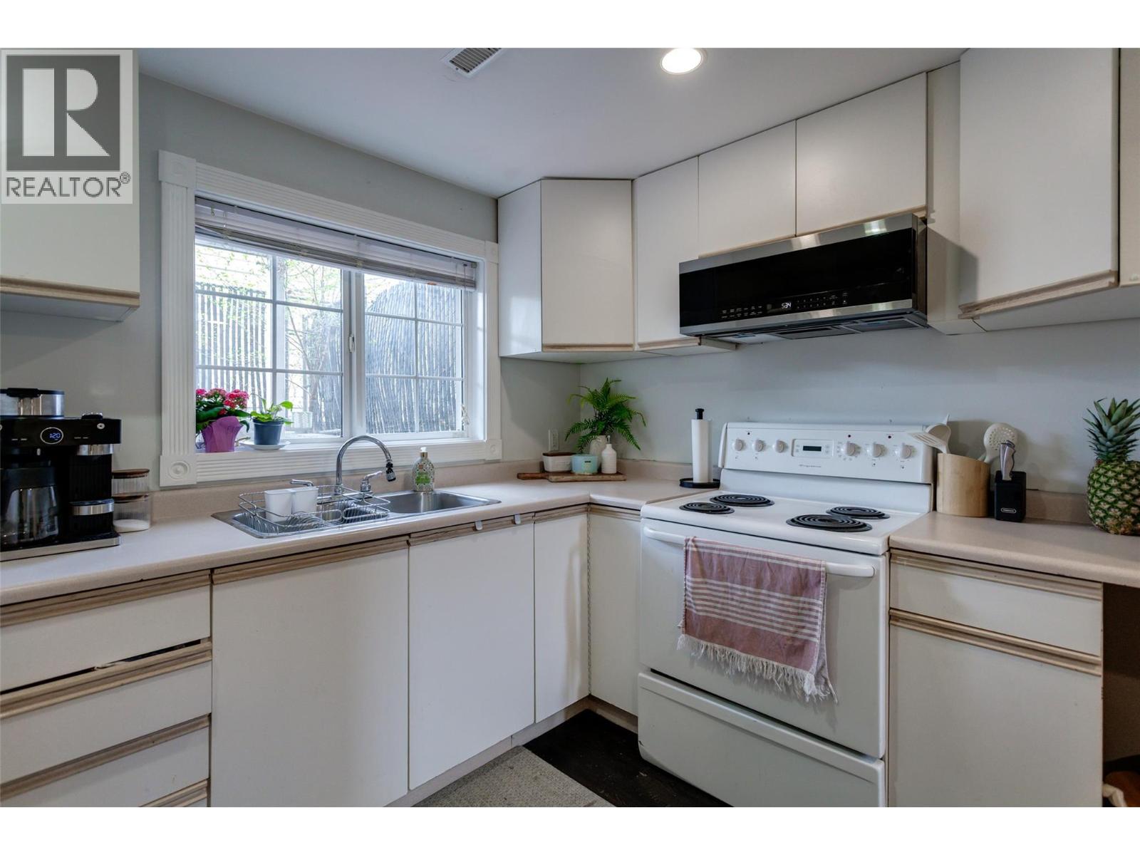  4501 16 Avenue, Vernon