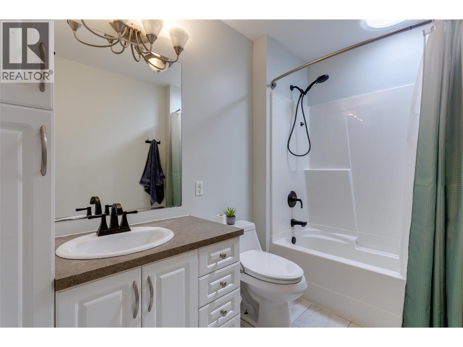  4501 16 Avenue, Vernon