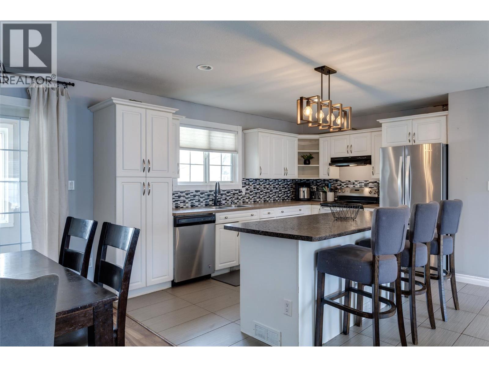  4501 16 Avenue, Vernon