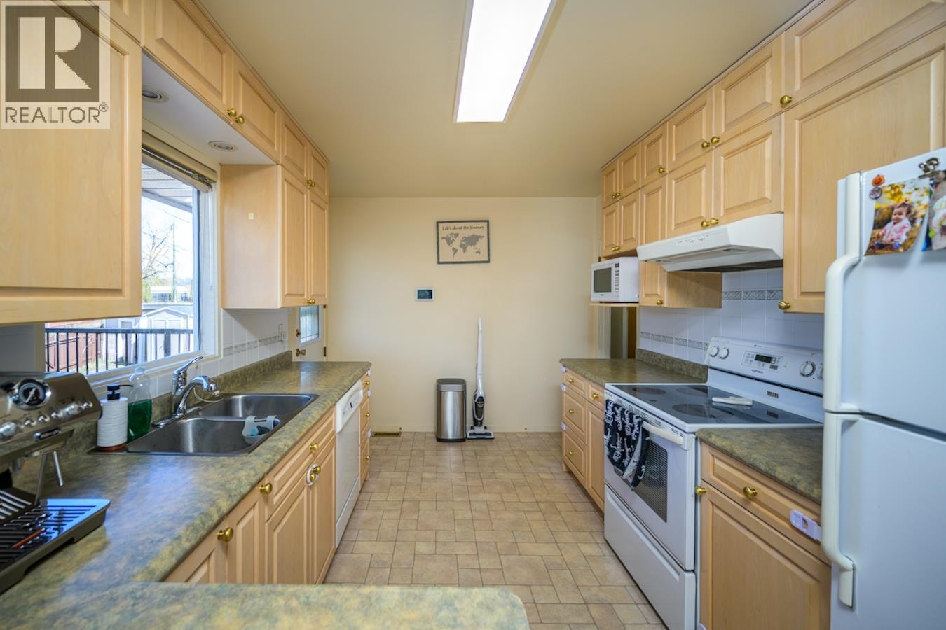 1573 EDMONTON STREET - 12