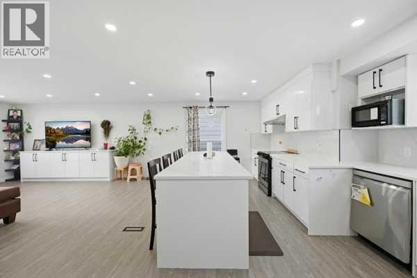 171 RUNDLEFIELD CRESCENT NE - 10