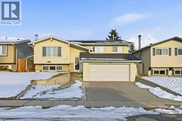 171 RUNDLEFIELD CRESCENT NE - 2