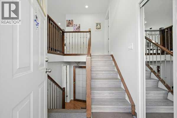 171 RUNDLEFIELD CRESCENT NE - 23