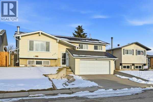 171 RUNDLEFIELD CRESCENT NE - 3