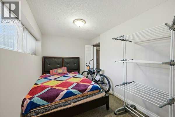 171 RUNDLEFIELD CRESCENT NE - 35