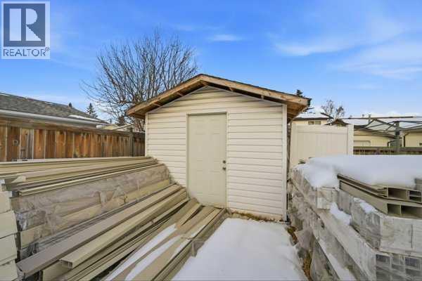 171 RUNDLEFIELD CRESCENT NE - 37