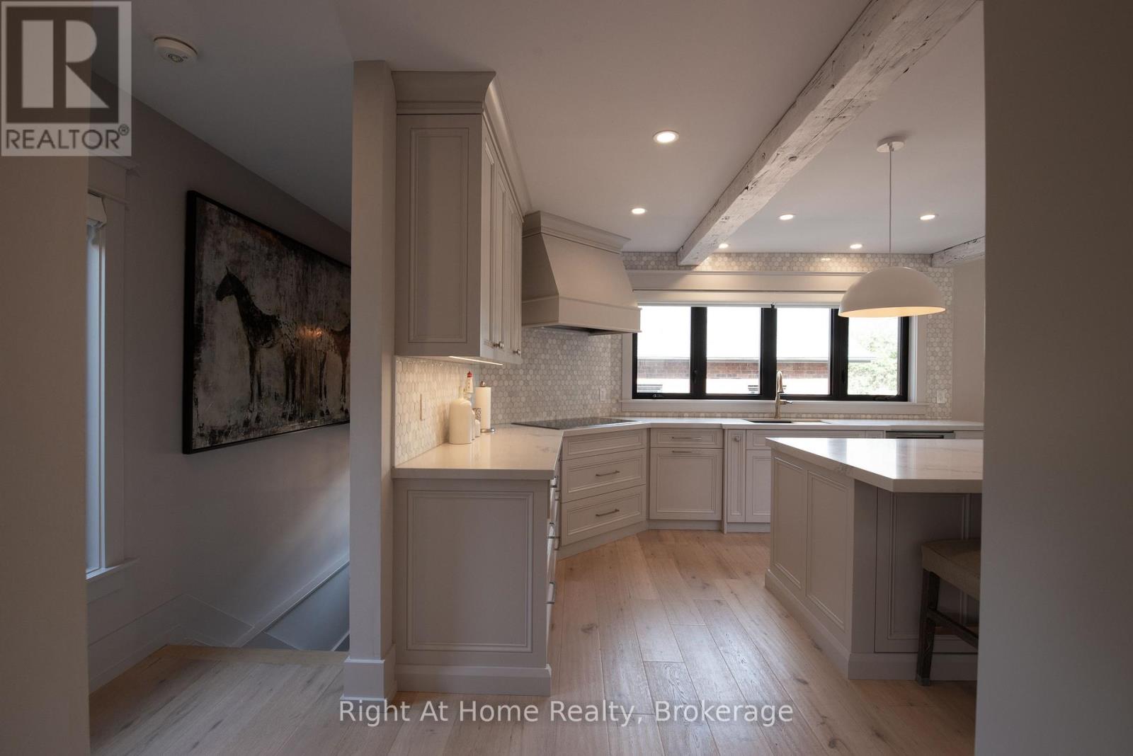139 ALLAN STREET — photo 15