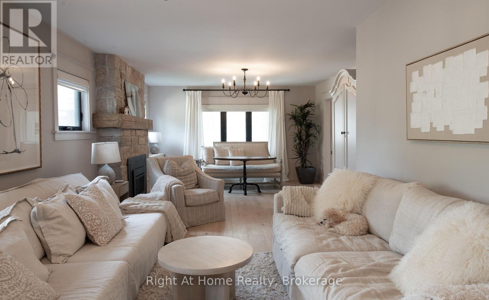 139 ALLAN STREET — photo 7