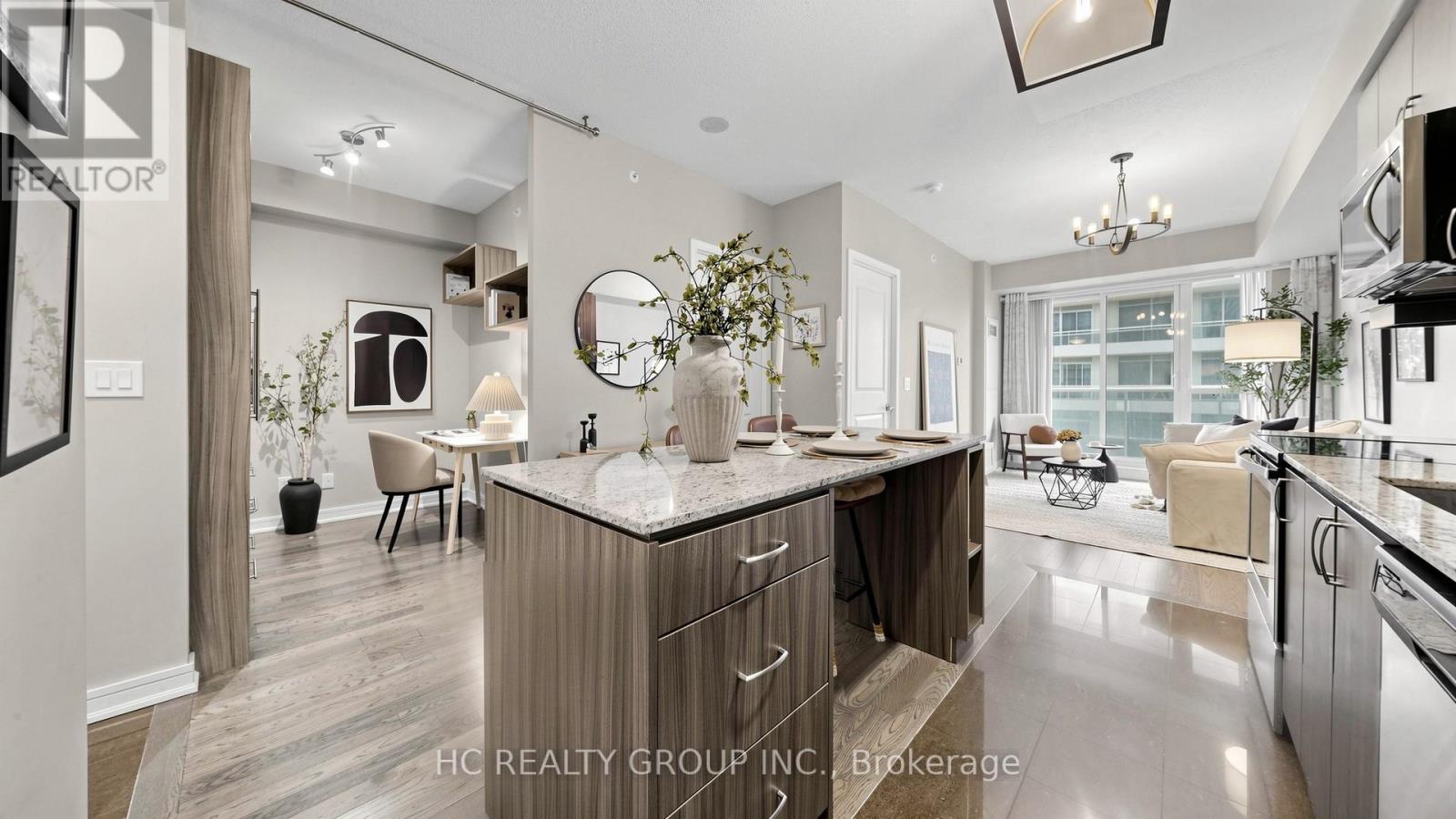 #907 9205 YONGE STREET - 11