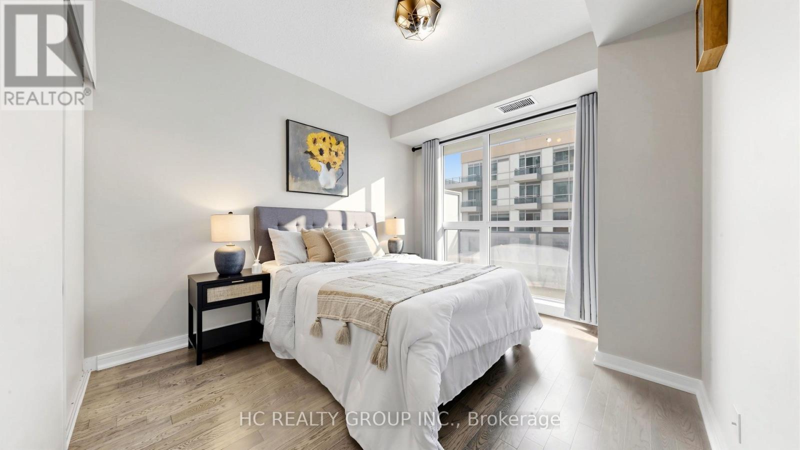 #907 9205 YONGE STREET - 14