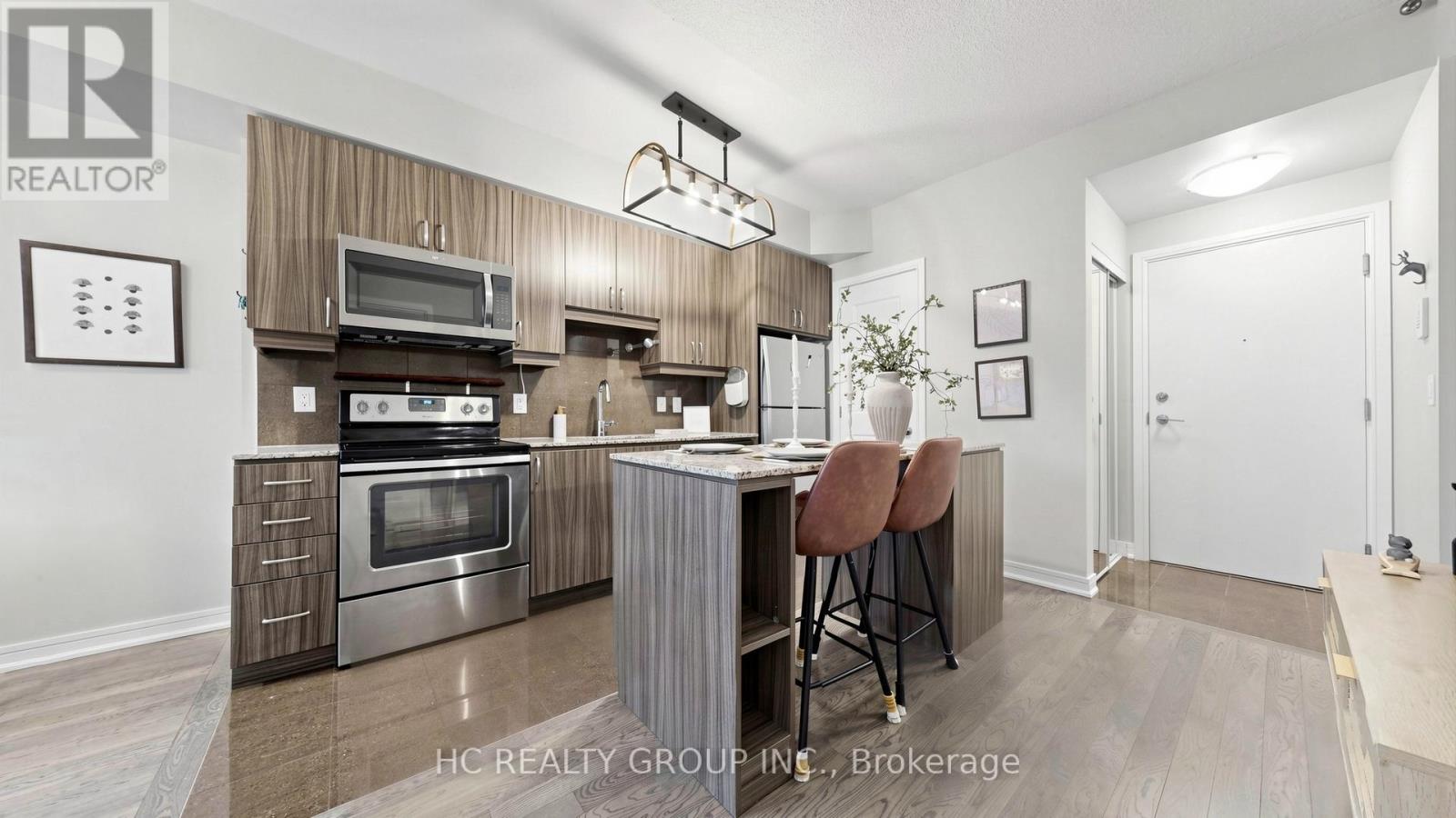 #907 9205 YONGE STREET - 6