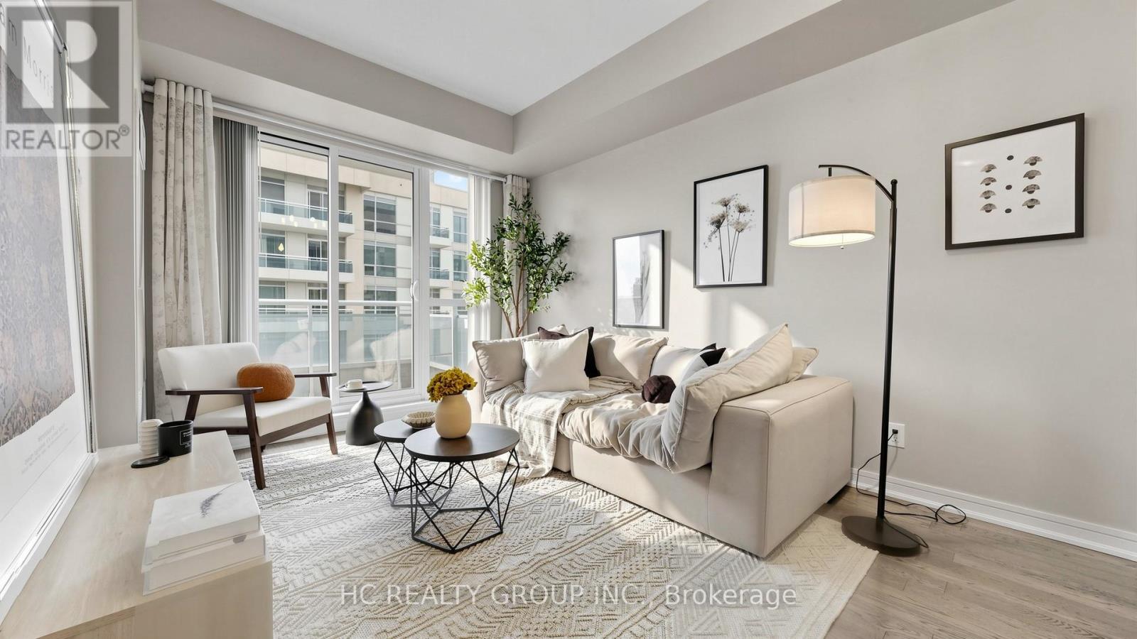 #907 9205 YONGE STREET - 7