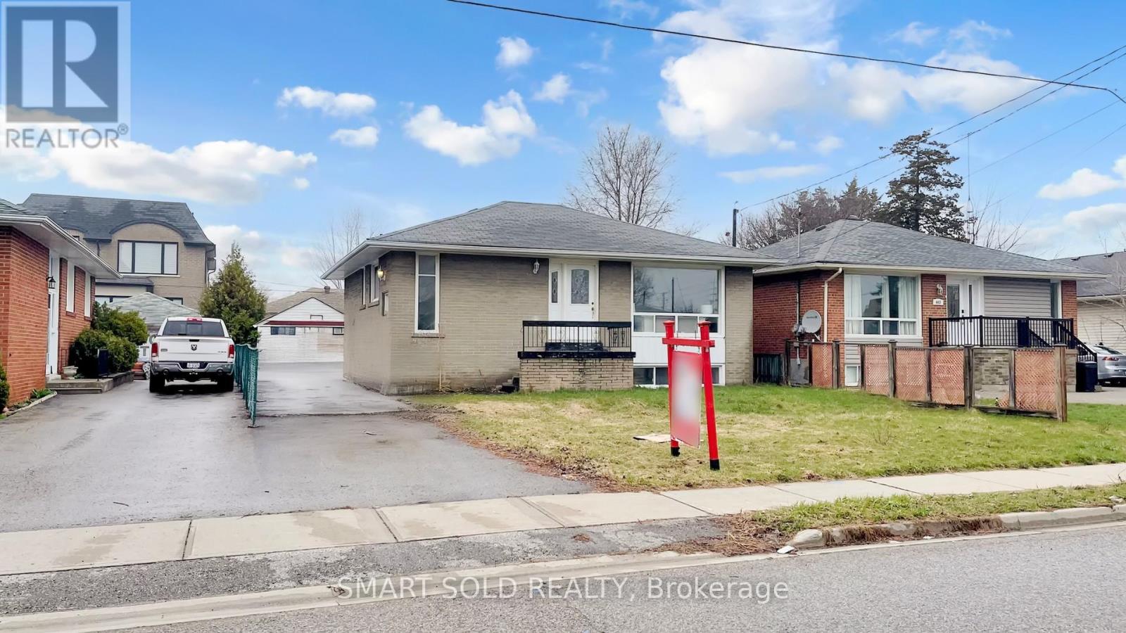 439 FERNLEIGH CIRCLE N - 38