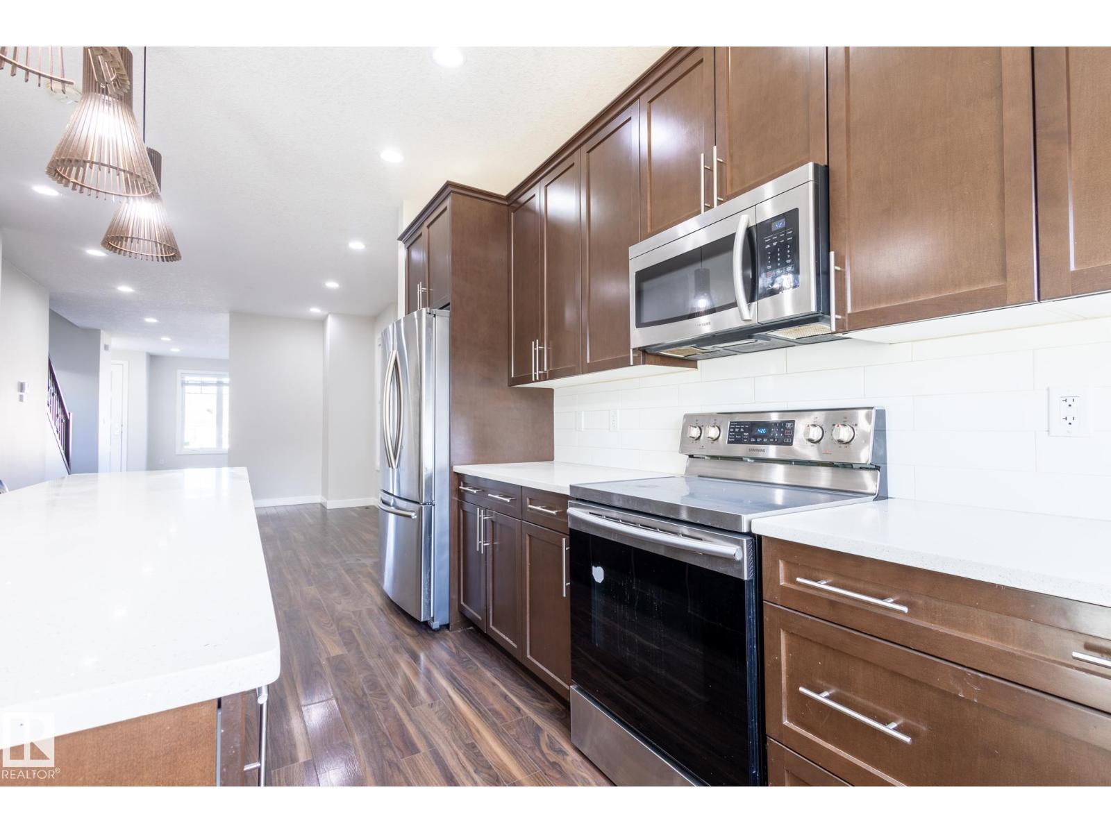 12212 124 ST NW, Edmonton